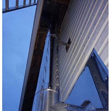 Дымоход по фасаду дома