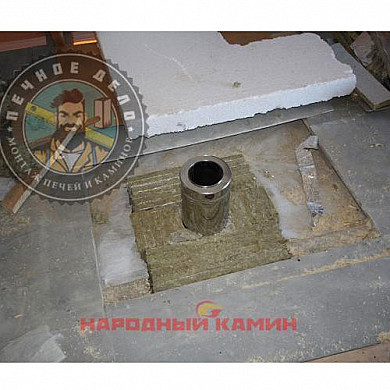 Проход трубы через потолок
